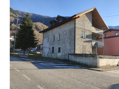 Casa indipendente in vendita a Lovero, Via Ermete Zampatti 19