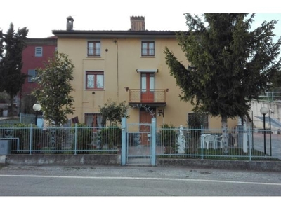 Casa indipendente in vendita a Lugagnano Val D'Arda, Frazione Vicanino, Località Abbiatici 23b