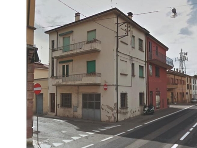 Casa indipendente in vendita a Massa Lombarda