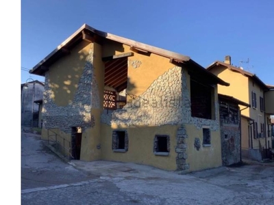 Casa indipendente in vendita a Merate, Frazione Cassina Fra' Martino