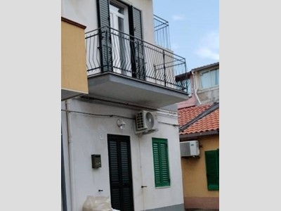 Casa Indipendente in Vendita a Messina, zona Ganzirri, 250'000€, 154 m²