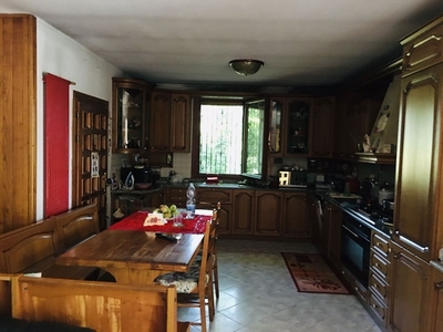 Casa Indipendente in Vendita a Rovigo, 127'000€, 300 m²