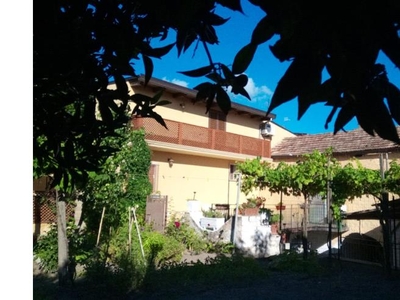 Casa indipendente in vendita a Sessa Aurunca, Frazione Corigliano, Via Macera 55