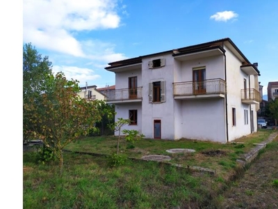 Casa indipendente in vendita a Teggiano, Frazione Prata Perillo, Via Provinciale Teggiano Polla 1