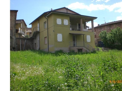 Casa indipendente in vendita a Vezzano sul Crostolo, Frazione Pecorile