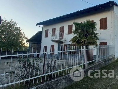 Casa indipendente in Vendita in Via San Secondo 7 a Vezza d'Alba