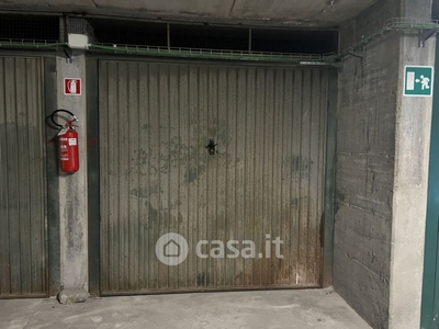 Garage/Posto auto in Vendita in Via Ponte Romano 17 a Saint-Vincent