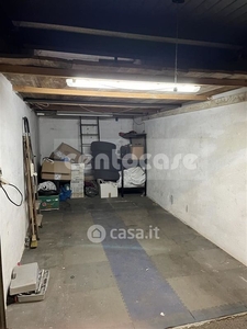Garage/Posto auto in Vendita in Via Resia a Bolzano