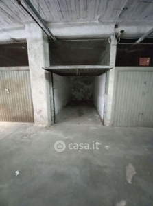 Garage/Posto auto in Vendita in Via Roma 10 a Maddaloni