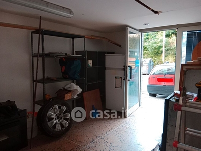 Garage/Posto auto in Vendita in Via Sant'Alberto a Genova