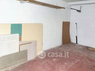 Garage/Posto auto in Vendita in Viale XXV Aprile 3 a Castel Madama