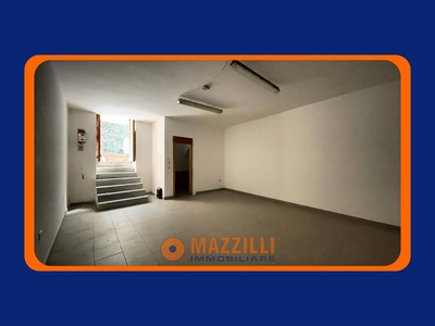 Magazzino in affitto a Potenza - Zona: Centro storico