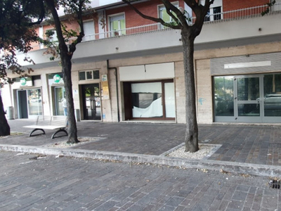 Negozio / Locale in affitto a Pescara - Zona: Centro