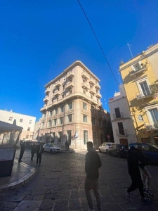 Prestigioso appartamento di 210 m² in affitto Via Roberto il Guiscardo, Bari, Puglia