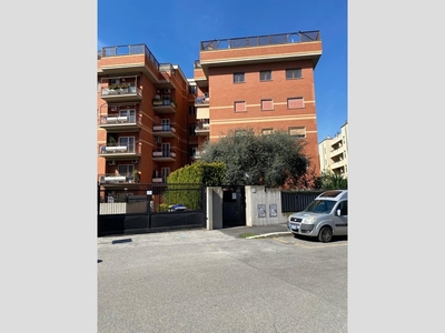 Quadrilocale in Vendita a Roma, 490'000€, 130 m²