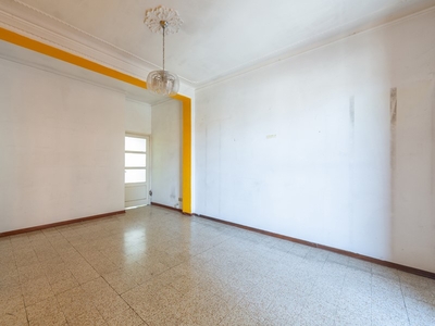 Trilocale in Vendita a Milano, 295'000€, 100 m²