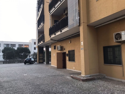 Ufficio di 6 vani /245 mq a Bari - Poggiofranco (zona tribunale penale)