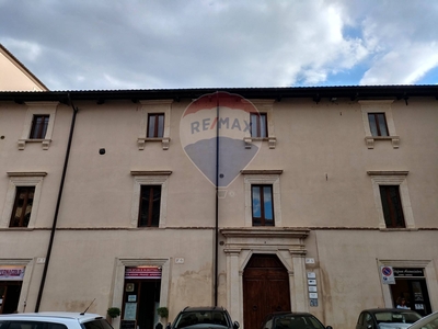Ufficio / Studio in affitto a L'Aquila