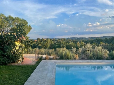 Villa Cleo con piscina privata in posizione meravigliosa per 11 persone