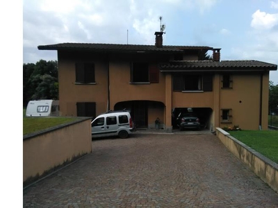 Villa in vendita a Gavirate, Frazione Oltrona Al Lago