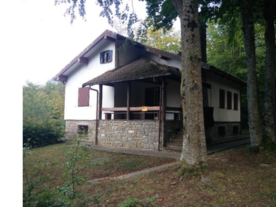 Villa in vendita a Lama Mocogno, Frazione Piane Di Mocogno, Via Gioacchino Rossini 6