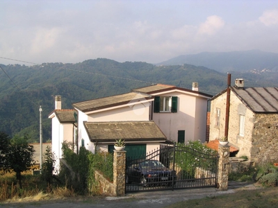 Villa in vendita a San Colombano Certenoli