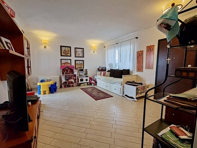 Villa in Vendita a Siracusa, 260'000€, 320 m²