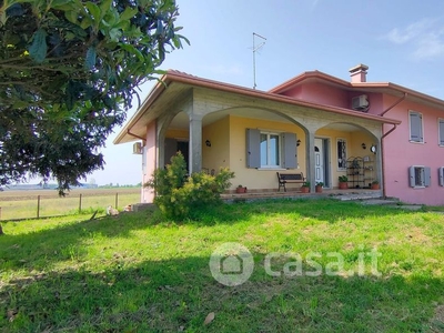 Villa in Vendita in Via Casotti 1292 a Isola Rizza