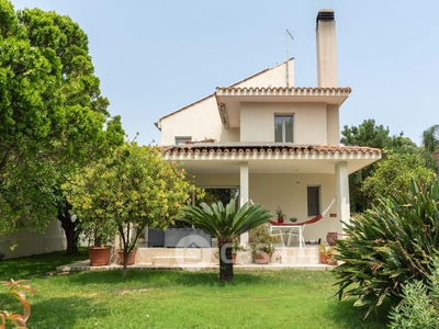 Villa in Vendita in Via Ponente a Quartu Sant'Elena