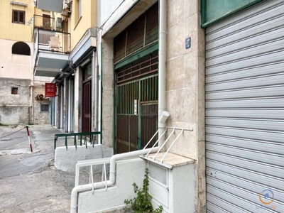 Garage in vendita a Palermo via Ernesto Paci, 27