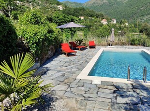 Casa a Tavole con giardino e terrazza