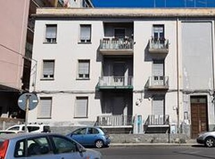 Acireale centro, vani 5,5, uso ufficio, p.rialzato