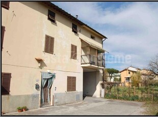 Appartamento Frazione Sant'Anna, Via per Corte Puccetto 315/d LUCCA di 182,40 Mq.