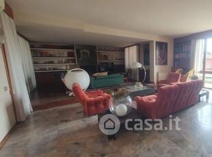 Appartamento in Affitto in a Pietrasanta