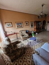 Appartamento in Affitto in a Vallerano