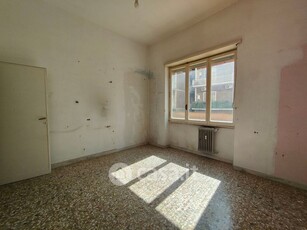 Appartamento in Affitto in Clivo Rutario 48 a Roma