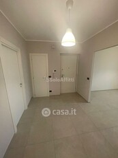 Appartamento in Affitto in Corso Sebastopoli 297 a Torino