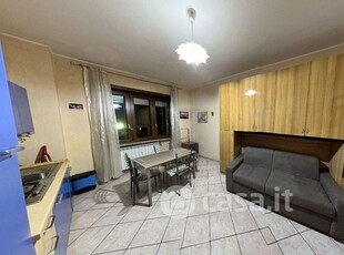 Appartamento in Affitto in Via Albenga a Torino