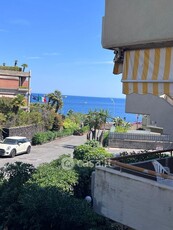 Appartamento in Affitto in Via Antonello da Messina 43 a Aci Castello