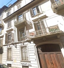 Appartamento in Affitto in Via Antonio Fontanesi a Torino