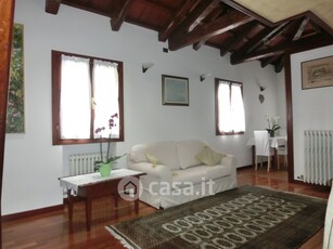 Appartamento in Affitto in Via Castello d'Amore a Treviso