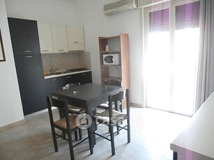 Appartamento in Affitto in Via Emerico Amari a Palermo