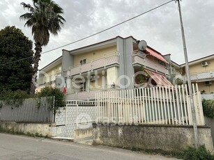 Appartamento in Affitto in Via Francesco de Renzis a Caserta