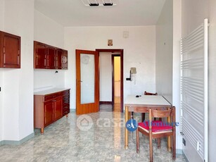 Appartamento in Affitto in Via Giulio Petroni 115 a Bari