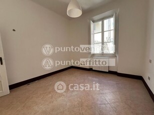 Appartamento in Affitto in Via Giuseppe Mazzini 55 a Lucca