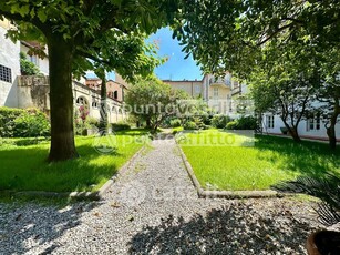 Appartamento in Affitto in Via Guinigi 55100 a Lucca