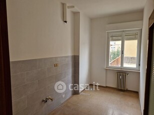 Appartamento in Affitto in Via Manzoni a Perugia