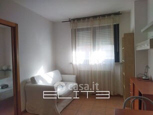 Appartamento in Affitto in Via Palmiro Togliatti a Ancona