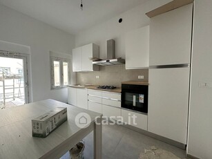 Appartamento in Affitto in Via Varsavia 6 a Carrara