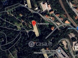 Appartamento in Affitto in Viale Miramare a Trieste